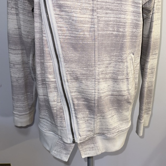 Lululemon Mula Bundle Wrap - Picture 6 of 17